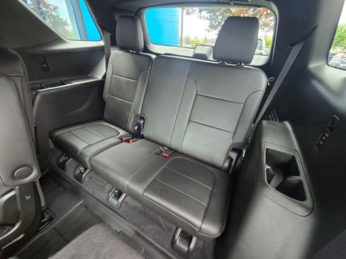 Used 2023 Chevrolet Traverse High Country w/ LPO, Floor Liner Package image 19