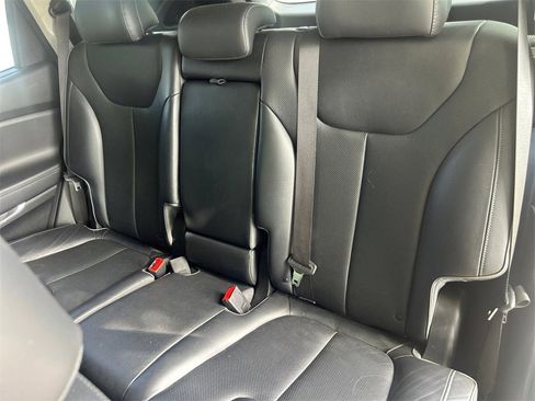 Used 2021 Hyundai Santa Fe Limited image 11