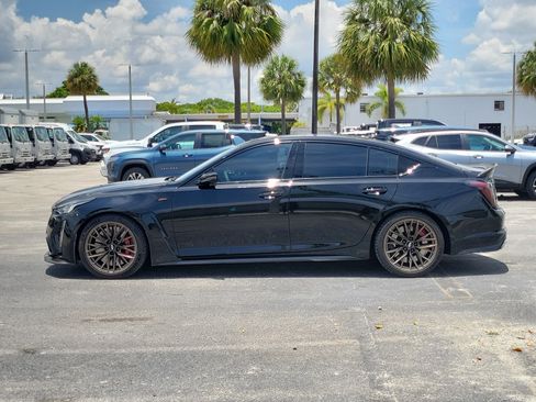 Used 2023 Cadillac CT5 V Blackwing w/ Carbon Fiber Package 2 RWD image 6