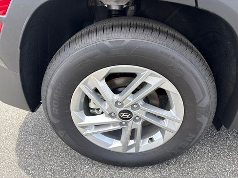New 2026 Hyundai Tucson SE image 9