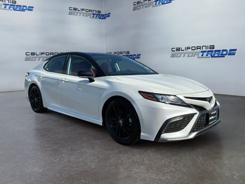 Used 2023 Toyota Camry XSE w/ Blackout Package (TMS) FWD image 3