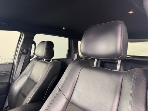 Used 2022 Jeep Grand Cherokee Laredo X image 3