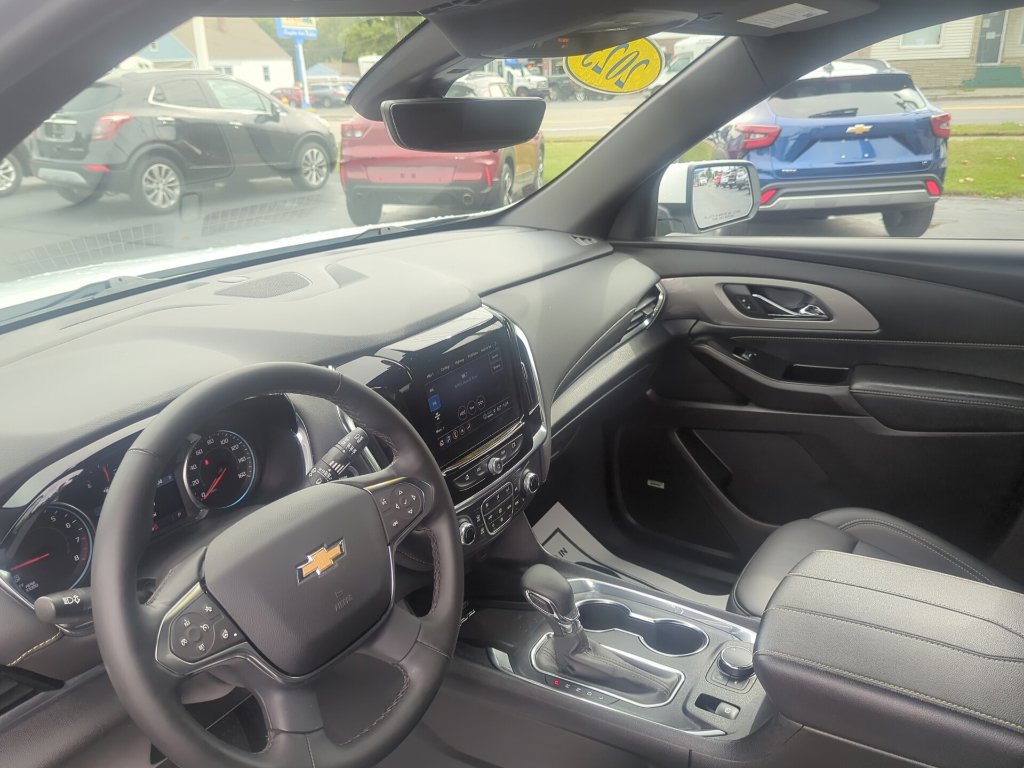 Certified 2023 Chevrolet Traverse LT w/ LT Premium Package AWD/4WD image 21
