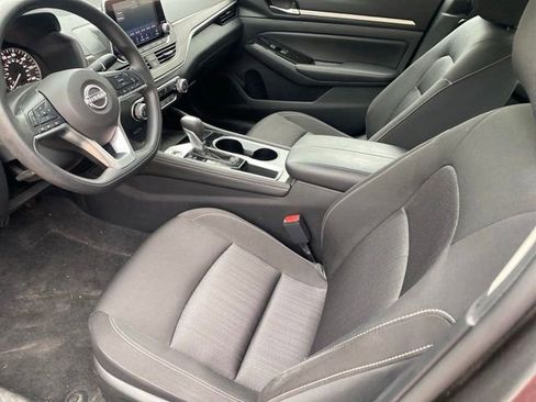 Used 2023 Nissan Altima 2.5 SV FWD image 14