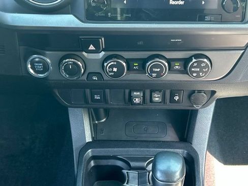 Used 2019 Toyota Tacoma TRD Sport AWD/4WD image 50