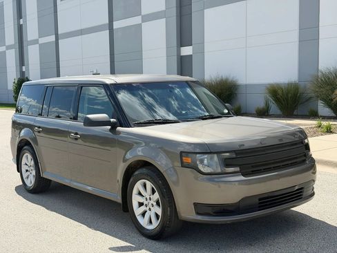 Used 2013 Ford Flex SE FWD image 3