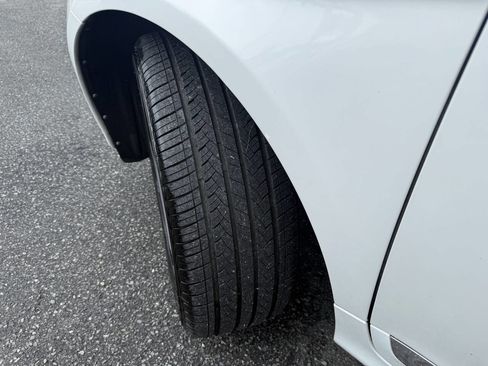 Used 2016 Volvo XC60 T5 Platinum image 25