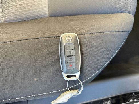 Used 2025 Nissan Sentra SV image 18