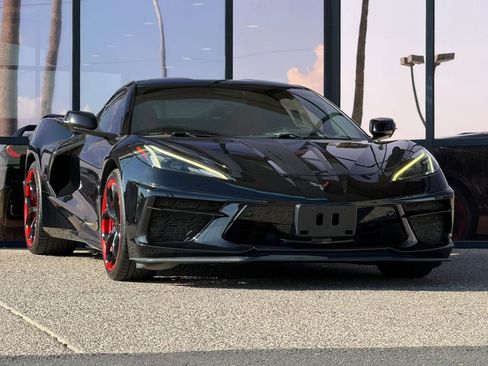 Used 2023 Chevrolet Corvette Stingray Preferred Cpe w/ Z51 Performance Package RWD image 18