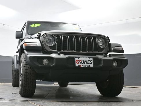 Used 2025 Jeep Wrangler Unlimited Sport AWD/4WD image 52