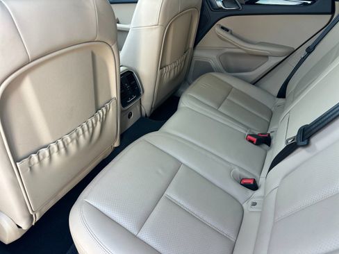 Certified 2023 Porsche Macan AWD/4WD image 13