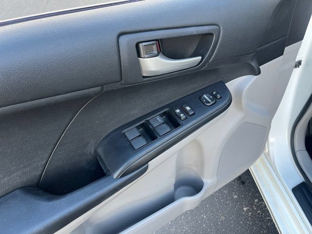 Used 2012 Toyota Camry LE FWD image 18
