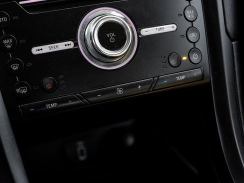 Used 2017 Ford Fusion Titanium image 37