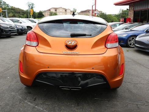 Used 2015 Hyundai Veloster w/ Option Group 03 FWD image 3