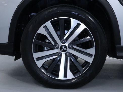 Used 2025 Mitsubishi Outlander Sport 2.0 ES image 28