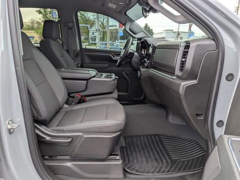 Used 2024 Chevrolet Silverado 1500 LT AWD/4WD image 12