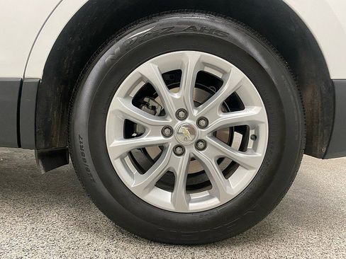 Used 2020 Chevrolet Equinox LS w/ LS Convenience Package image 26
