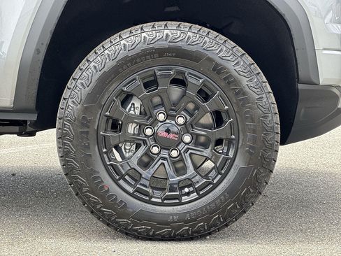 New 2026 GMC Canyon Elevation RWD image 30