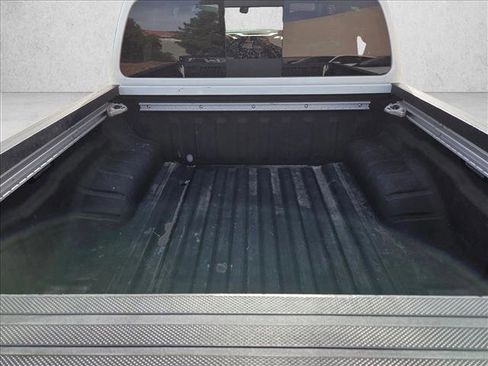 Used 2023 Nissan Frontier SV w/ SV Convenience Package image 6