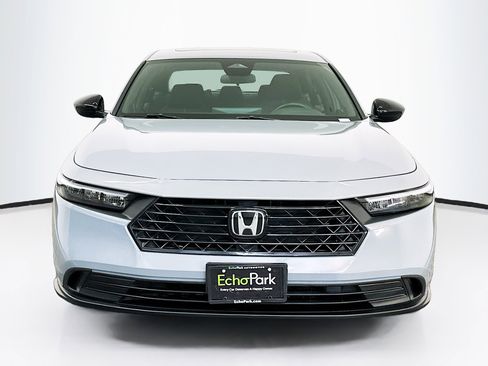 Used 2024 Honda Accord Sport image 2