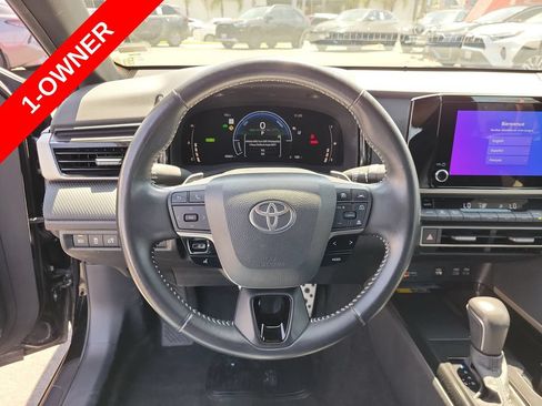 Used 2025 Toyota Camry SE FWD image 27