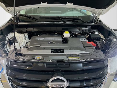 Used 2023 Nissan Pathfinder SL image 32