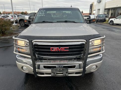 Used 2006 GMC Sierra 2500 SLE w/ Onstar Plus Package image 2