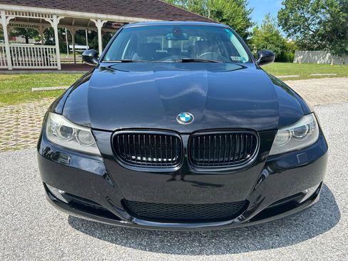 Used 2010 BMW 328i xDrive Sedan AWD/4WD image 2