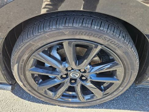 Used 2025 MAZDA MAZDA3 Hatchback w/Premium Plus Pkg image 10