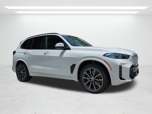 New 2026 BMW X5 sDrive40i w/ M Sport Package RWD image 2