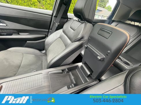 Used 2023 Nissan Ariya FWD image 29