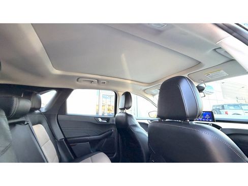 Used 2021 Ford Escape Titanium w/ Titanium Elite Package image 12