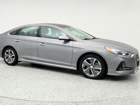 Used 2018 Hyundai Sonata Limited image 3