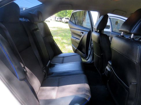 Used 2017 Toyota Corolla LE image 24