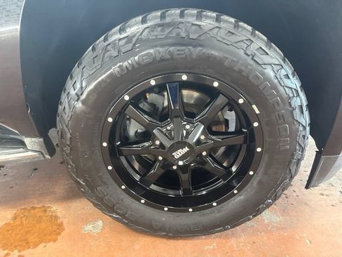 Used 2016 GMC Yukon SLT w/ Open Road Package AWD/4WD image 11
