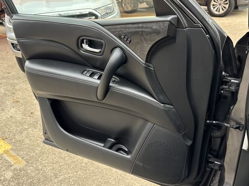 Used 2024 INFINITI QX80 Luxe image 26