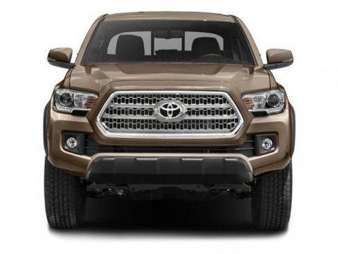Used 2017 Toyota Tacoma TRD Off-Road image 4