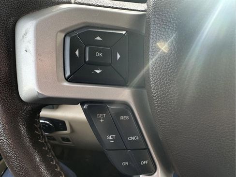 Used 2019 Ford F150 Lariat image 19