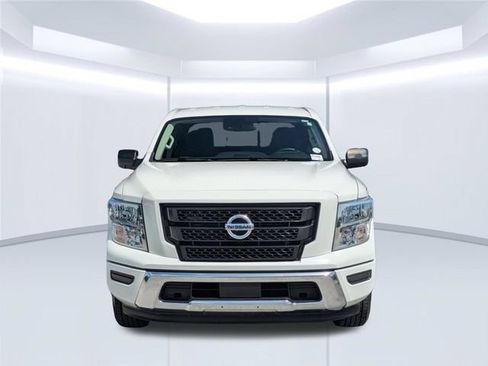 Used 2022 Nissan Titan SV RWD image 10