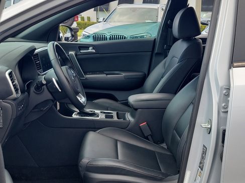 Used 2022 Kia Sportage Nightfall Edition image 22