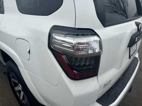 Used 2019 Toyota 4Runner TRD Off-Road image 40