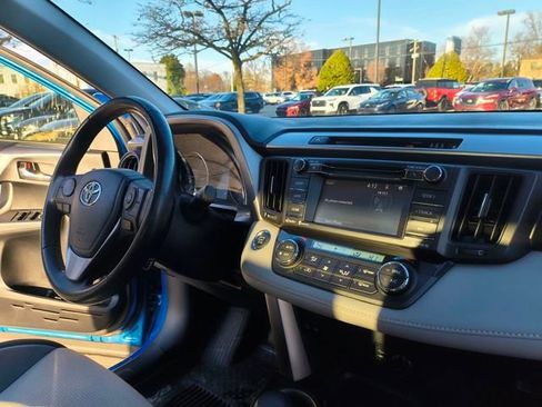 Used 2018 Toyota RAV4 XLE image 29