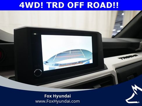 Used 2024 Toyota Tacoma TRD Off-Road image 19