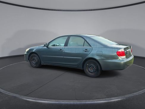 Used 2005 Toyota Camry LE w/ Fleet Convenience Pkg FWD image 6