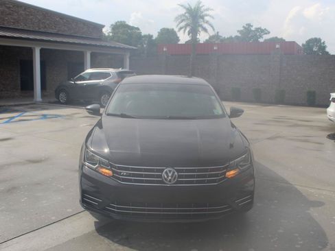Used 2017 Volkswagen Passat 1.8T R-Line FWD image 6