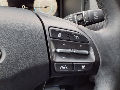 Used 2023 Hyundai Kona Limited image 13