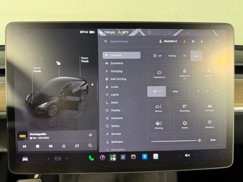 Used 2024 Tesla Model Y Long Range AWD/4WD image 20