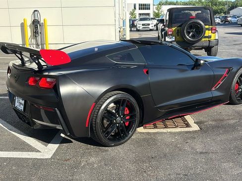 Used 2018 Chevrolet Corvette Stingray Coupe w/ 1LT RWD image 27