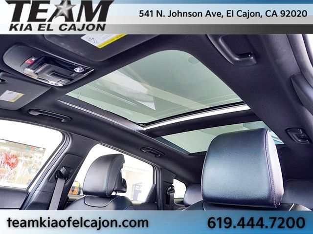 Certified 2025 Kia Sportage X-Line AWD/4WD image 16
