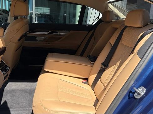 Used 2022 BMW 740i xDrive w/ Premium Package AWD/4WD image 6
